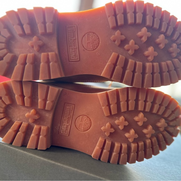 Timberland Boots - Picture 3 of 9